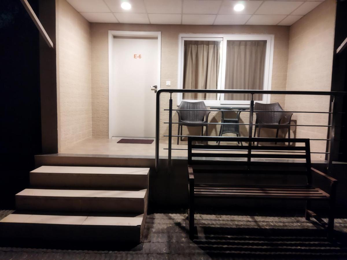 Savana Lake Resort Nashik Exterior photo